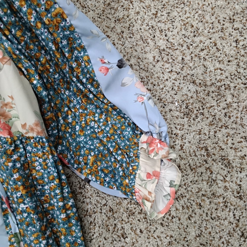 3842 Size XL Umgee Blue and Pink Floral Blouse - Picture 3 of 8